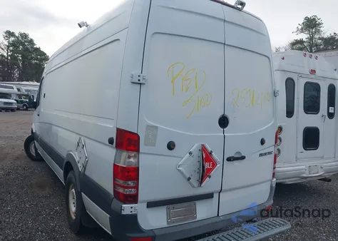 2012 Mercedes-Benz Sprinter 2500 High Roof из США, поврежденный, VIN WD3PE8CB7C5702426